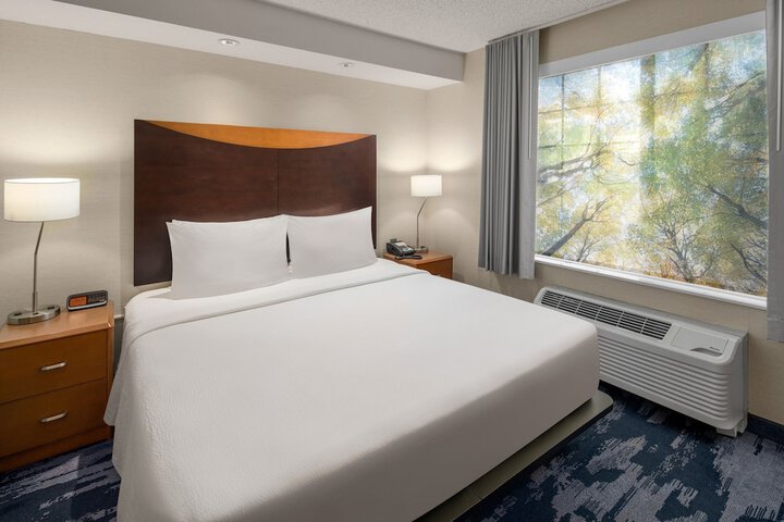 Room 10 of 23