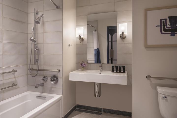 Hyatt Centric Downtown Nashville