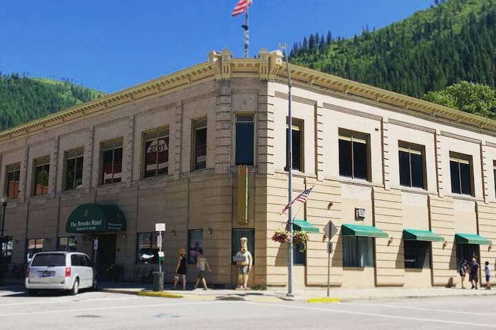 The Brooks Hotel