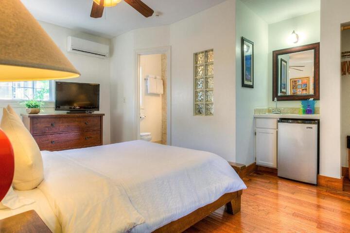 Key West Harbor Inn - Adults Only