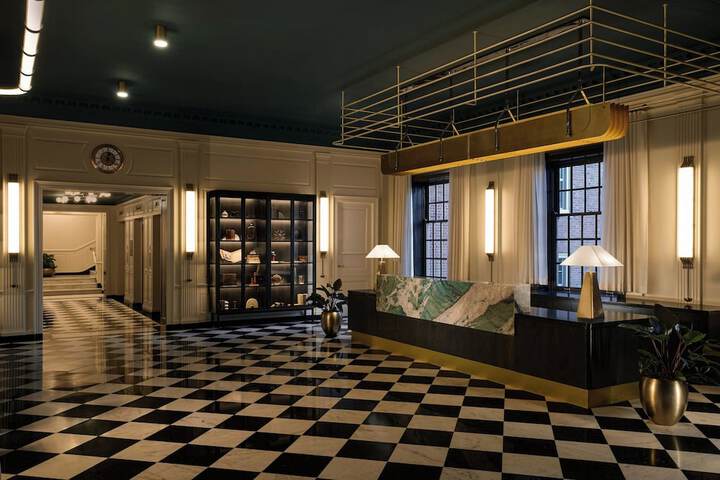 Dearborn Inn Autograph Collection