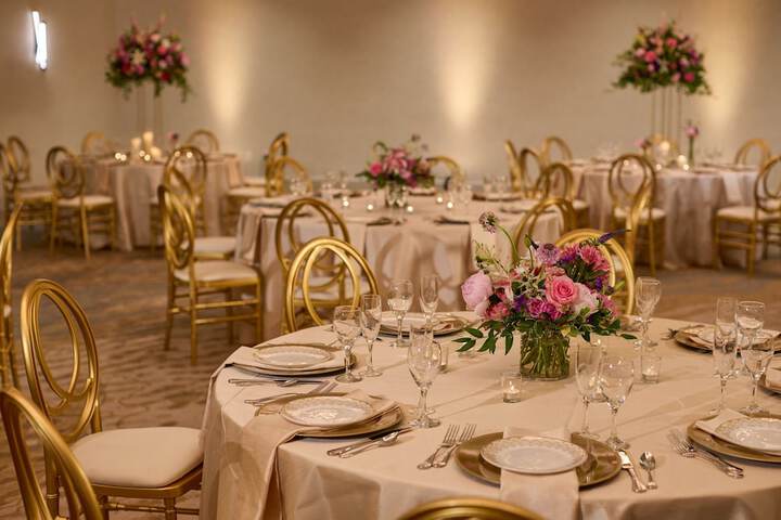 Ballroom/Hall 51 of 60