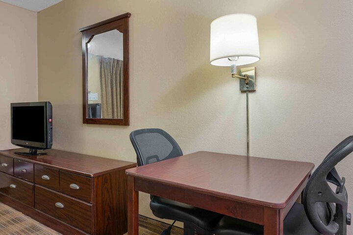 Room 20 of 42
