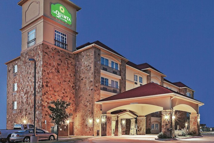 La Quinta Inn & Suites by Wyndham McKinney