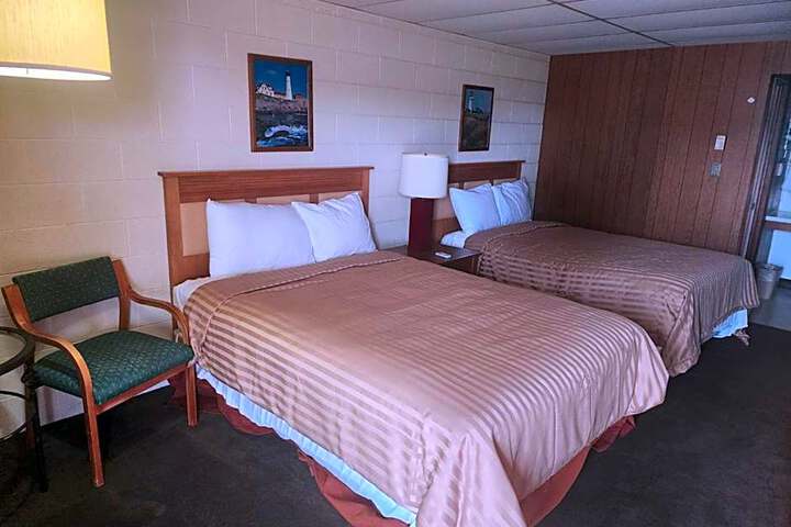 First Inn by OYO Quinter Hwy 70