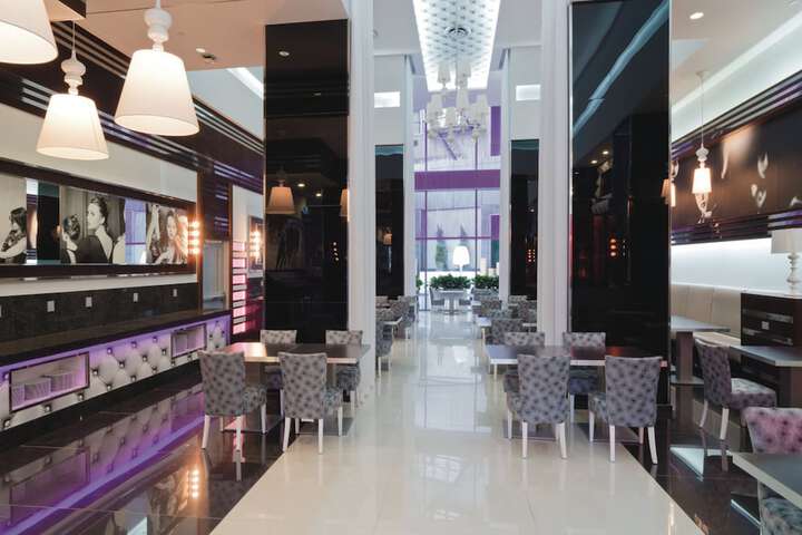Lounge 99 of 108