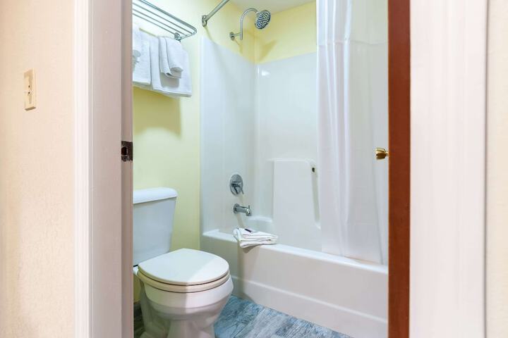 Room 18 of 34