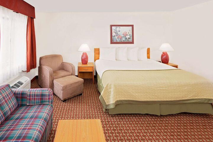 Room 8 of 19
