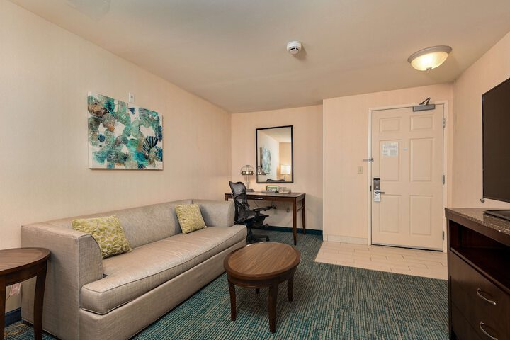 Room 8 of 28