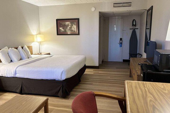 Days Inn by Wyndham Williamsport