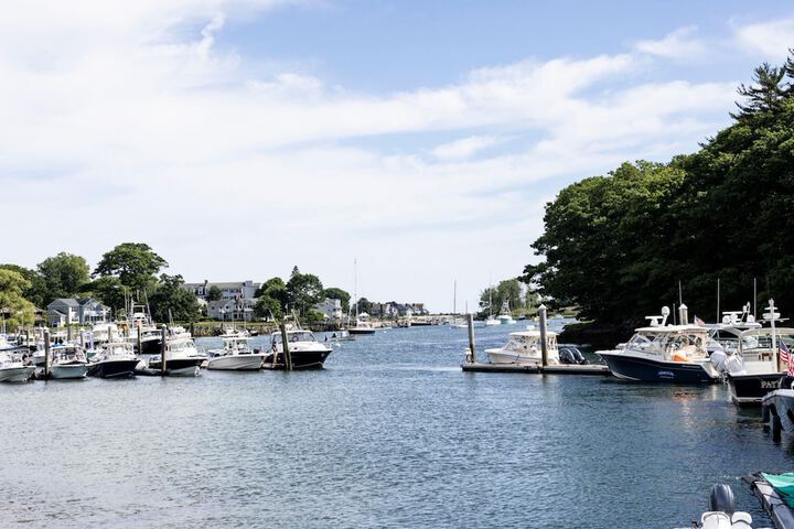 Yachtsman Hotel & Marina Club