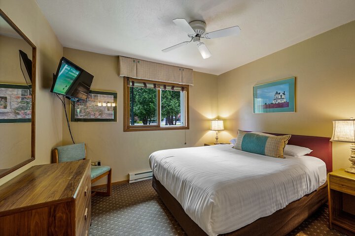Room 33 of 55