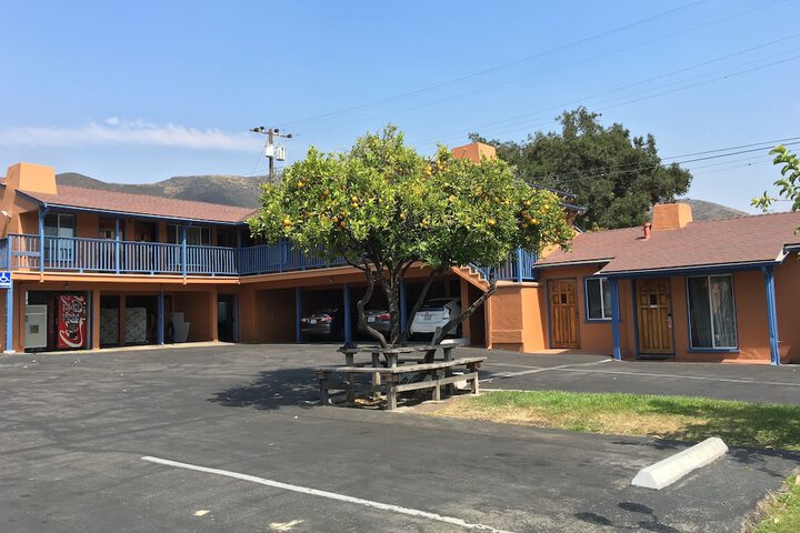 Los Padres Inn