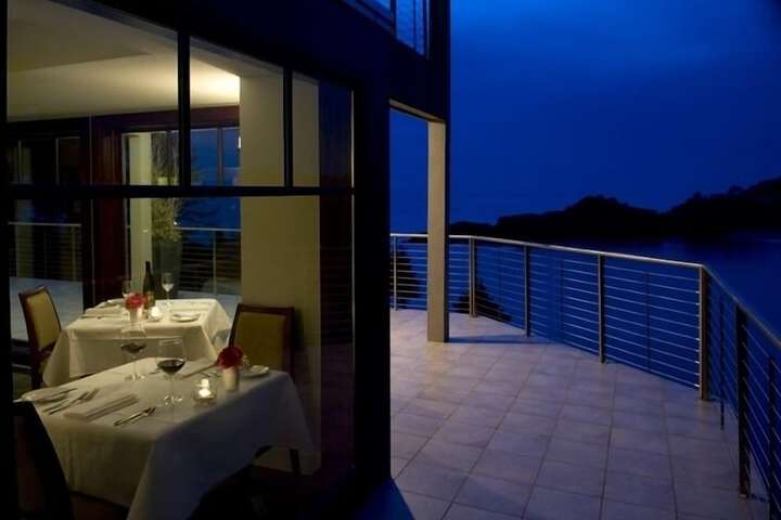 Whale Cove Inn