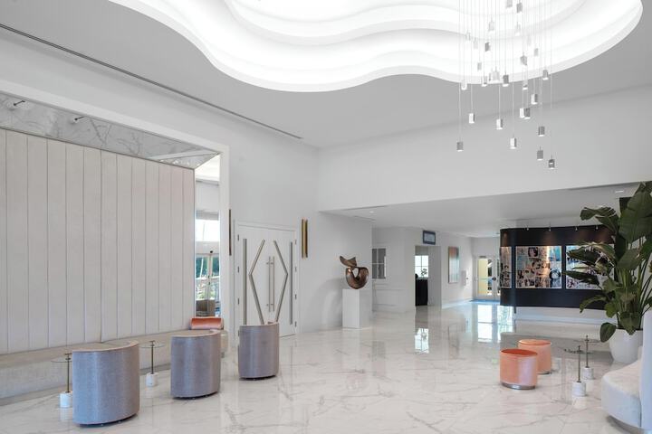 Hotel Interior 6 of 43