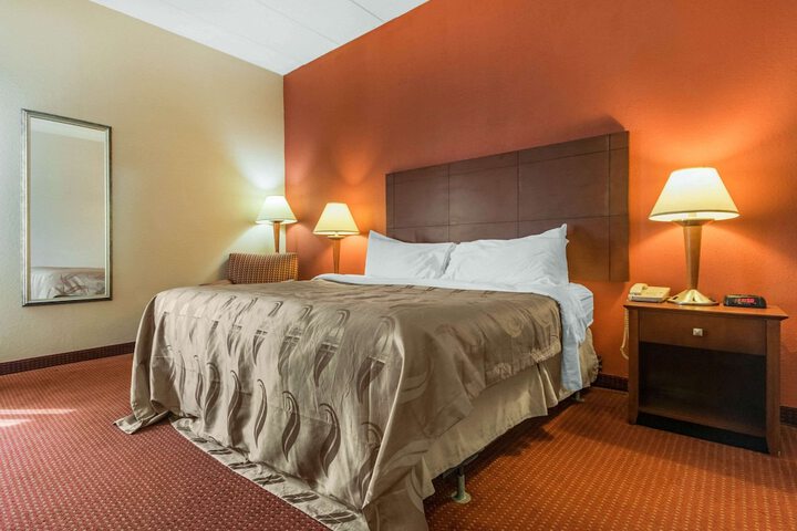 Quality Inn & Suites Lawrenceburg
