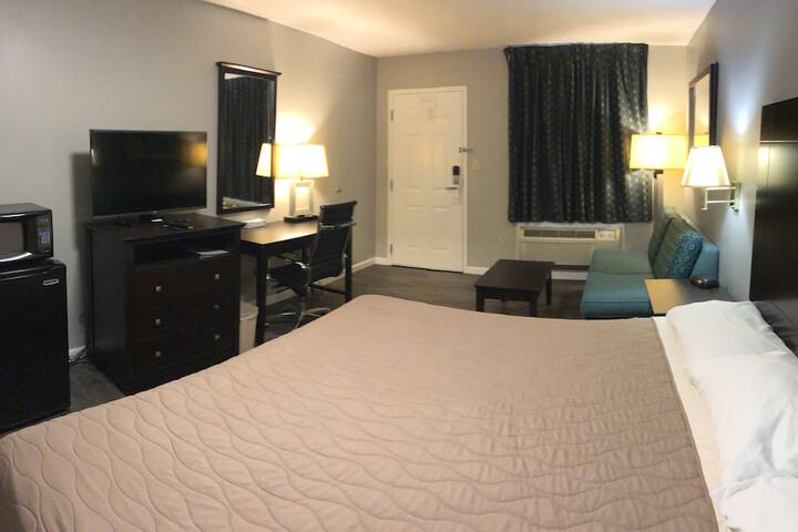 Room 26 of 40