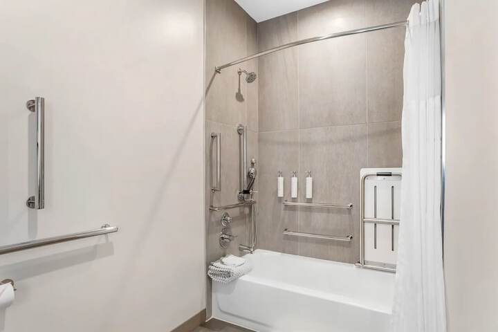 Cambria Hotel Euless - DFW Airport South