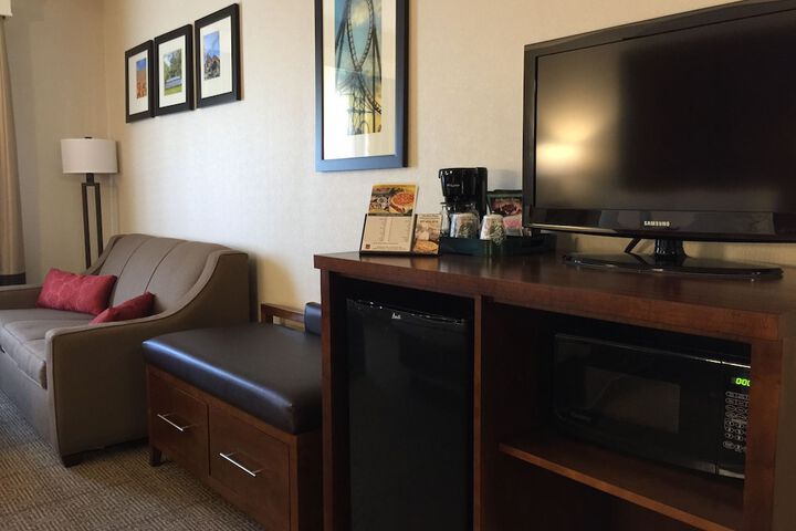 Comfort Suites Near Six Flags Magic Mountain