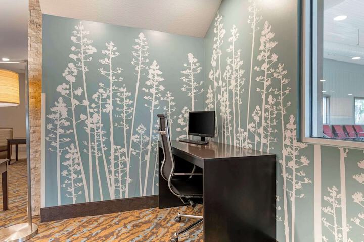 Business Center 39 of 39