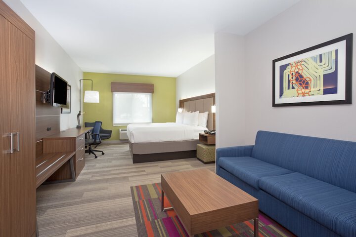 Room 15 of 39