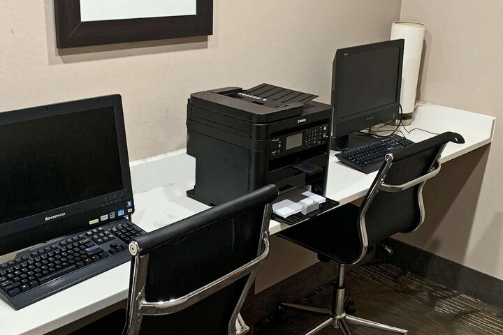 Business Center 27 of 27