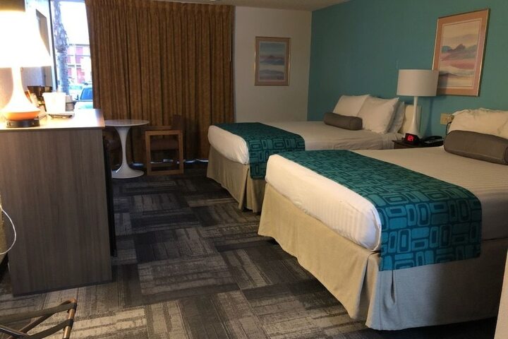 Room 34 of 60