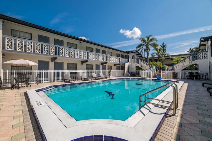 Pool 6 of 40