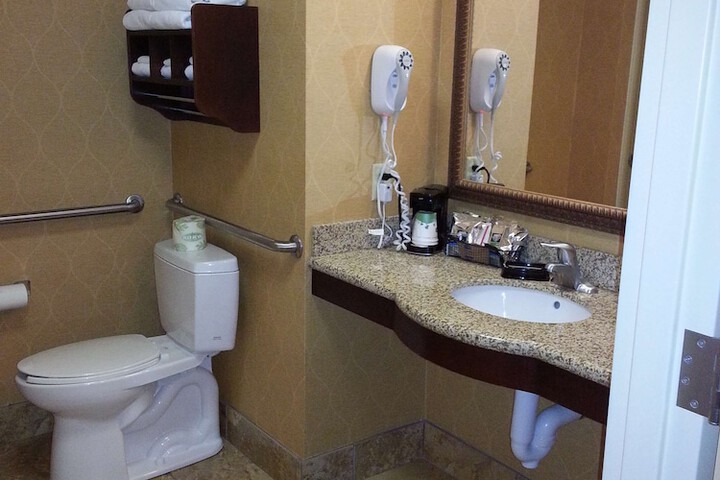 Room 16 of 37