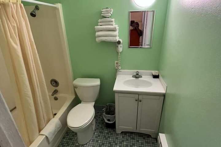 Room 5 of 7