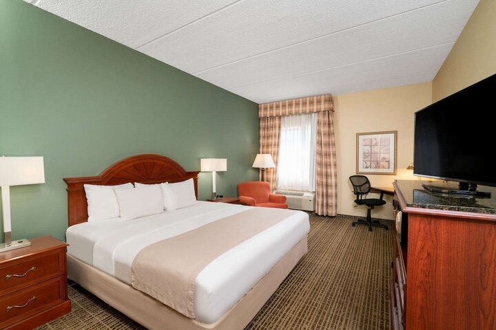 Room 34 of 49