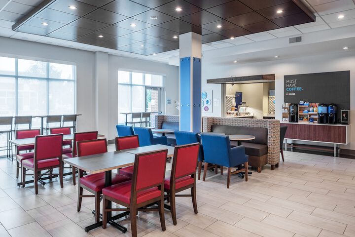 Holiday Inn Express & Suites St. Louis - Chesterfield by IHG