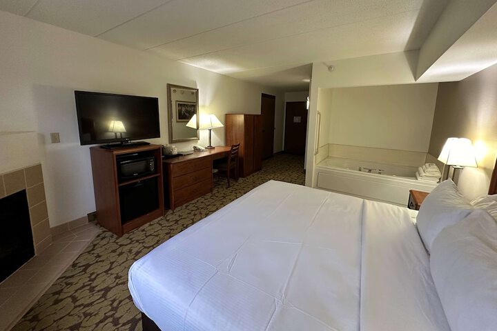 Room 32 of 50