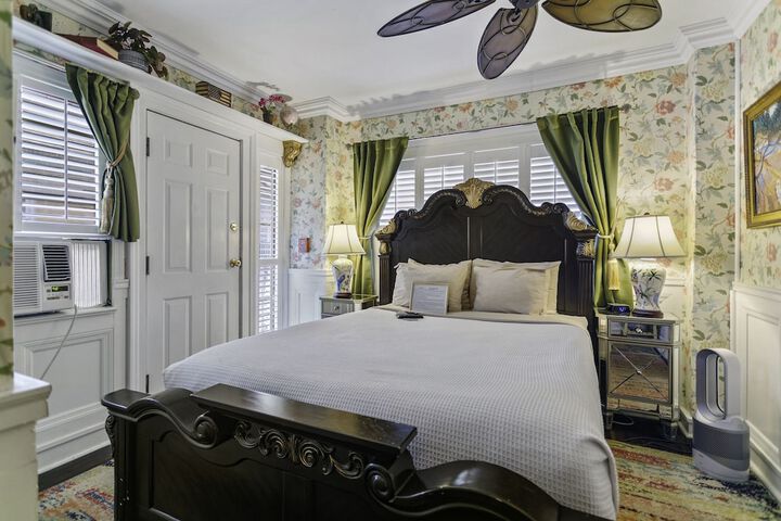 Room 47 of 70