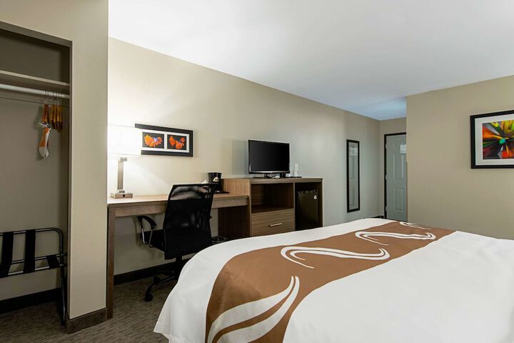 Room 26 of 37