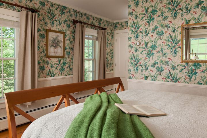 Room 44 of 61