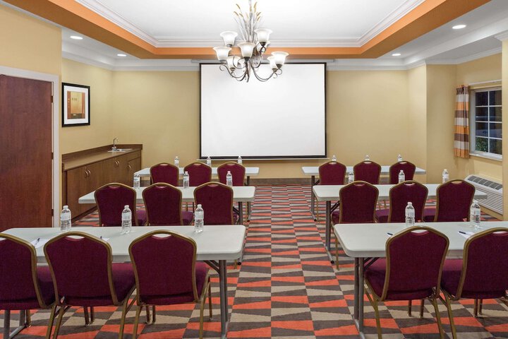 Microtel Inn & Suites by Wyndham Greenville / University Medic