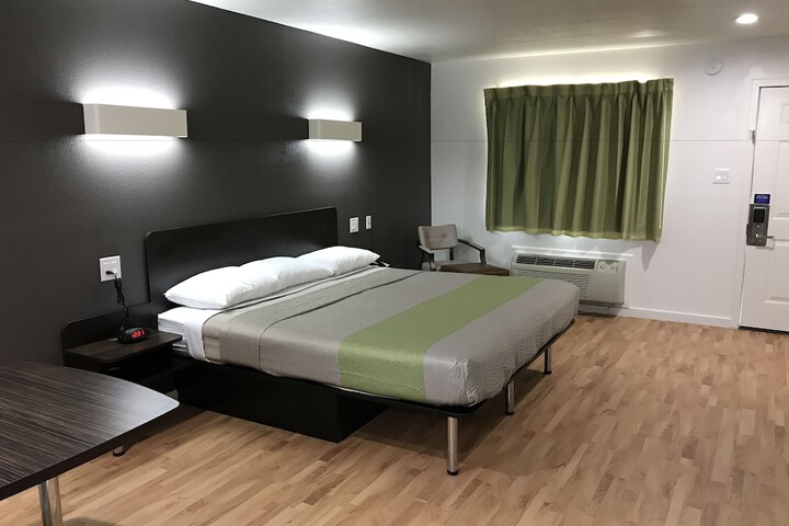 Room 34 of 36