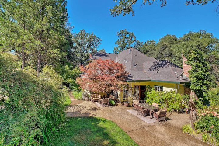 Sonora Home on 10 Resort Acres w / Shared Pool!