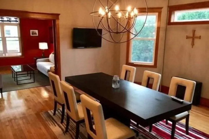 The Estates Bed & Breakfast