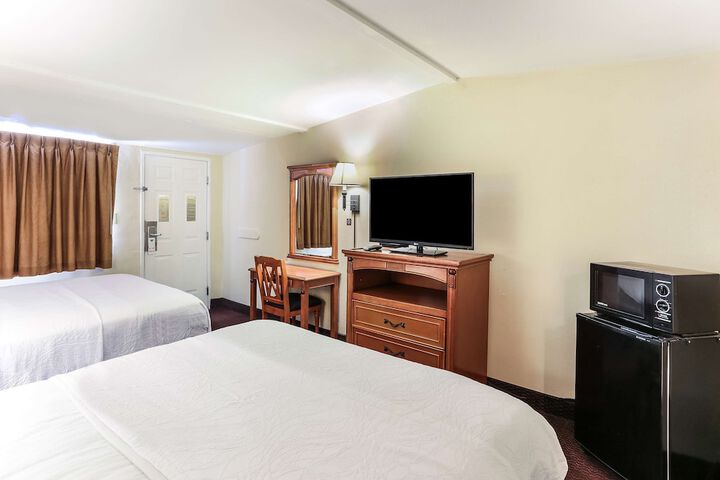 Room 10 of 30