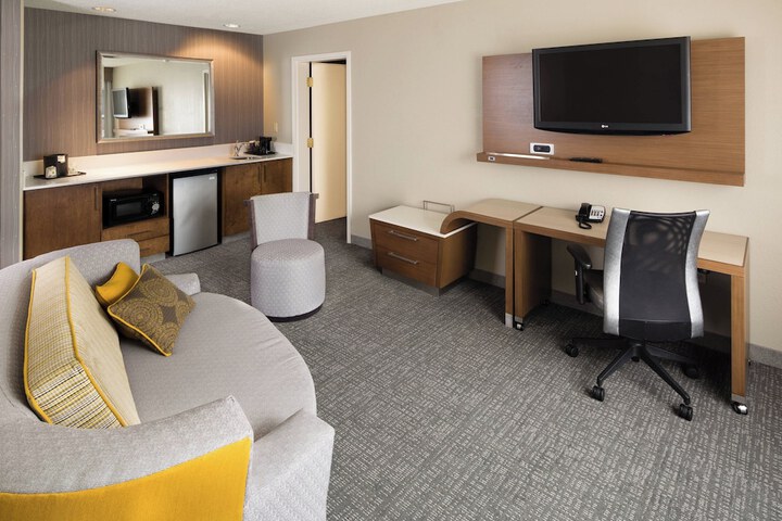 Room 13 of 23