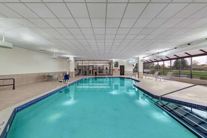 Embassy Suites by Hilton Milwaukee Brookfield