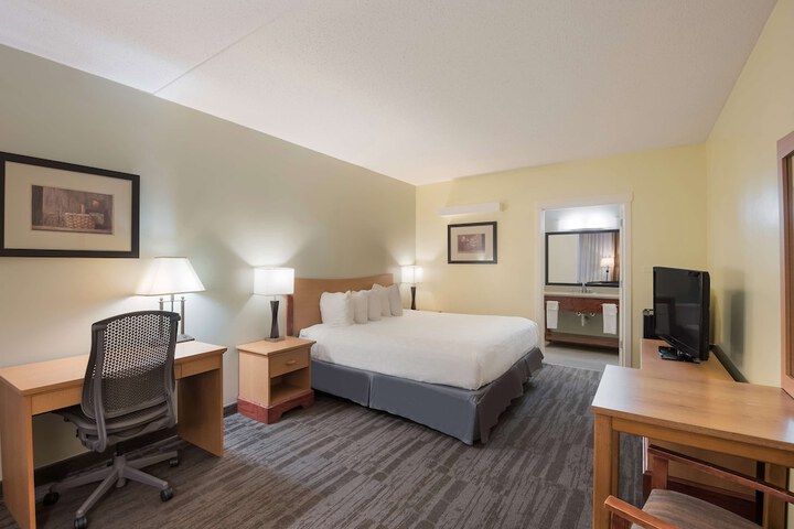 Room 13 of 43