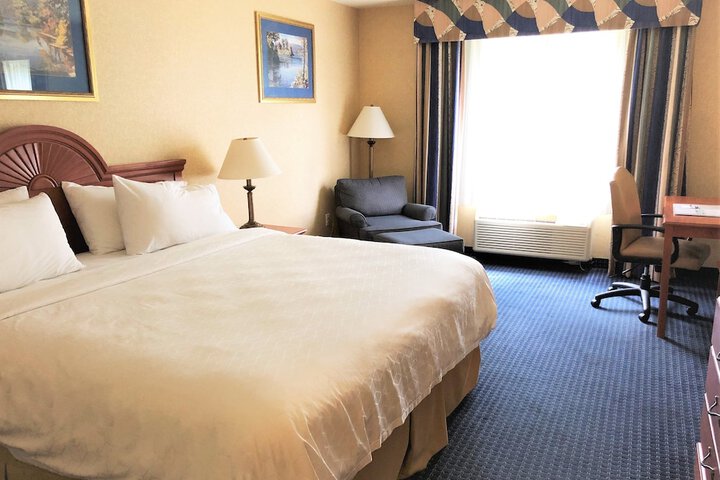 Holiday Inn Express Syracuse Airport by IHG