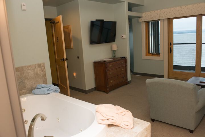 Room 12 of 49
