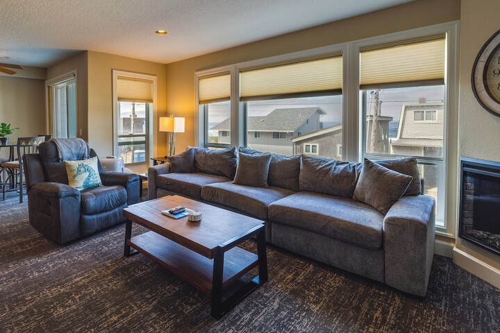 Rockaway Beach Vacation Rental Near Beach Access!
