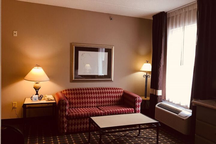 Room 30 of 48