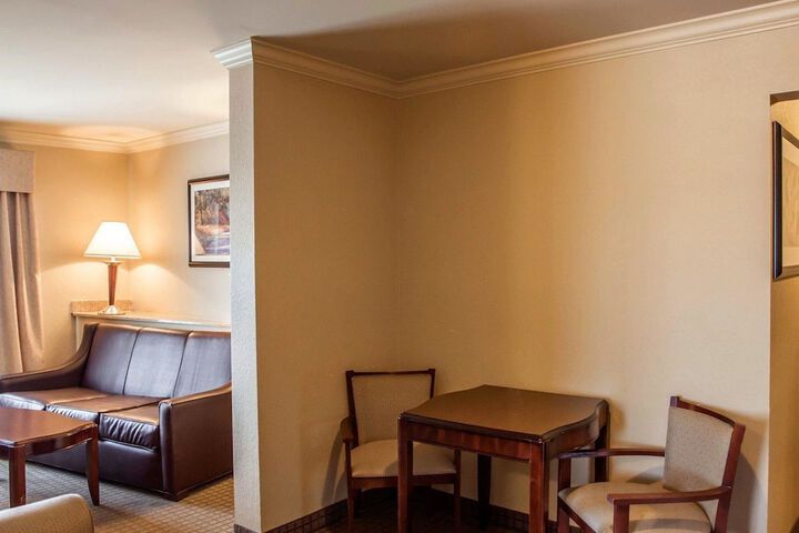 Room 13 of 41