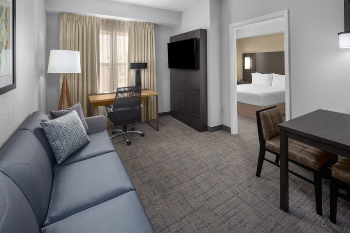 Room 34 of 44